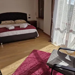 Nataly , SantʼAmbrogio di Valpolicella Italia